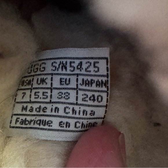 UGG Women’s Kalie Leather Studded Shearling Clogs Wood Bottom - Picture 15 of 15